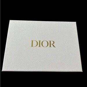 Christian Dior gift box perfect condition! Includes all the packaging!